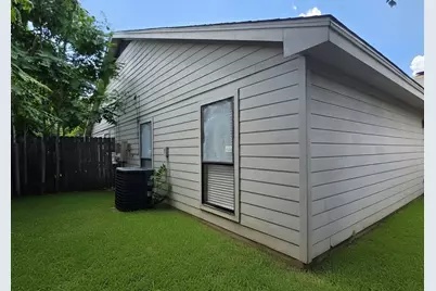6800 S Creek Drive, Fort Worth, TX 76133 - Photo 18