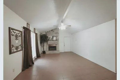 6800 S Creek Drive, Fort Worth, TX 76133 - Photo 2