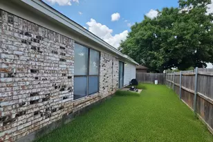 6800 S Creek Dr, Fort Worth, TX 76133 - Photo 10