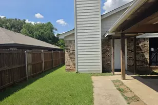 6800 S Creek Dr, Fort Worth, TX 76133 - Photo 14