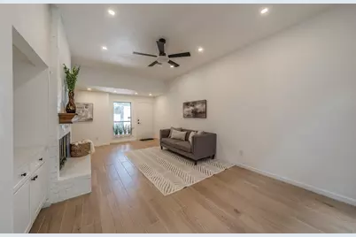 5945 Chimney Wood Circle, Fort Worth, TX 76112 - Photo 4