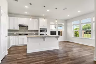 257 Jones St, Irving, TX 75063 - Photo 2