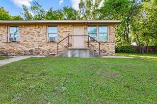 701 W Hull St, Denison, TX 75020 - Photo 2