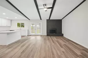 2221 Pennington Dr, Arlington, TX 76014 - Photo 2