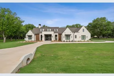 8013 W Landings Road, Granbury, TX 76049 - Photo 2