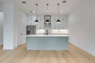123 Thornton St, Arlington, TX 76013 - Photo 2