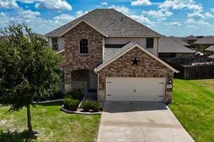 1535 Meadowlake Dr, Waxahachie, TX 75165 - Photo 2