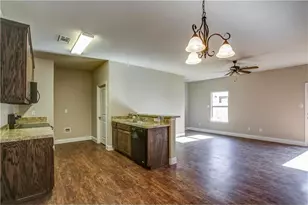 428 Canvas Ct, Crowley, TX 76036 - Photo 2