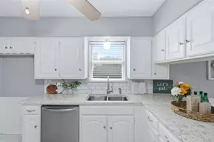 5536 Meadow Oak St, North Richland Hills, TX 76180 - Photo 14