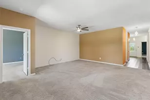409 Stone Creek Blvd, Glenn Heights, TX 75154 - Photo 12