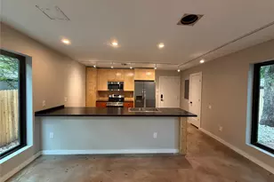 957 Woods Ave, Fort Worth, TX 76102 - Photo 2