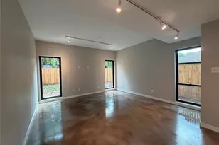 957 Woods Ave, Fort Worth, TX 76102 - Photo 8
