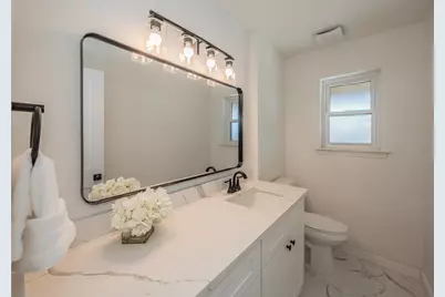 710 Meadow Lake Drive, Lakewood Village, TX 75068 - Photo 14