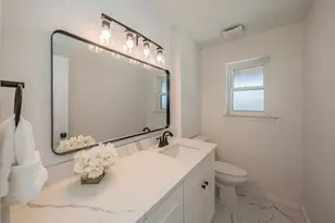 710 Meadow Lake Dr, Lakewood Village, TX 75068 - Photo 14