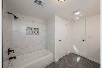 710 Meadow Lake Drive, Lakewood Village, TX 75068 - Photo 16