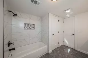 710 Meadow Lake Dr, Lakewood Village, TX 75068 - Photo 16