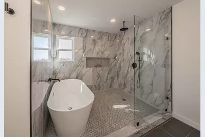 710 Meadow Lake Drive, Lakewood Village, TX 75068 - Photo 22
