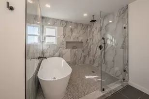 710 Meadow Lake Dr, Lakewood Village, TX 75068 - Photo 22