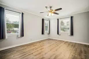 303 Barrett Dr, Justin, TX 76247 - Photo 8