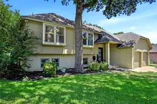 6813 Parkwood Dr, North Richland Hills, TX 76182 - Photo 38