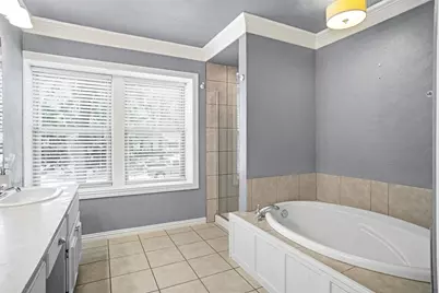 6813 Parkwood Drive, North Richland Hills, TX 76182 - Photo 16