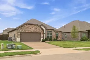 2911 Diamondback Dr, Melissa, TX 75454 - Photo 2