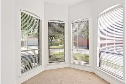 381 Arbor Lane, Euless, TX 76039 - Photo 10