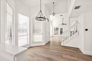 381 Arbor Ln, Euless, TX 76039 - Photo 8