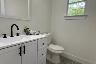 201 E 10th St, Kaufman, TX 75142 - Photo 22