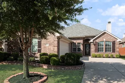 2347 Collin Drive, Grand Prairie, TX 75052 - Photo 2