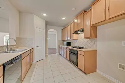 2347 Collin Drive, Grand Prairie, TX 75052 - Photo 12