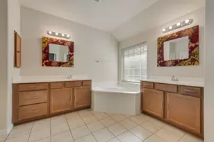 2347 Collin Dr, Grand Prairie, TX 75052 - Photo 22