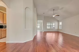 2347 Collin Dr, Grand Prairie, TX 75052 - Photo 8