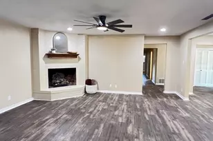 800 Western Hills Dr, Sherman, TX 75092 - Photo 6