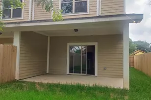 1705 Ash Crescent St, Fort Worth, TX 76104 - Photo 12