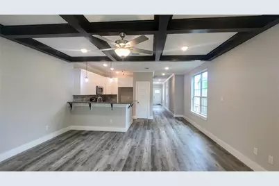 1705 Ash Crescent Street, Fort Worth, TX 76104 - Photo 4