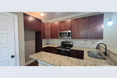 1705 Ash Crescent Street, Fort Worth, TX 76104 - Photo 4