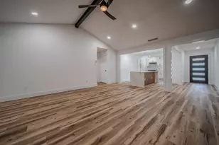 2912 White Oak Ln, Bedford, TX 76021 - Photo 4