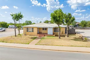 514 W Walker St, Breckenridge, TX 76424 - Photo 26