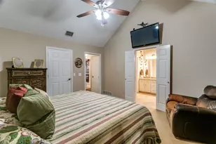 336 Shadow Wood Ln, Hurst, TX 76054 - Photo 22