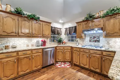 336 Shadow Wood Lane, Hurst, TX 76054 - Photo 12