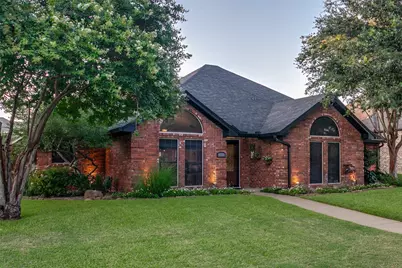 336 Shadow Wood Lane, Hurst, TX 76054 - Photo 2