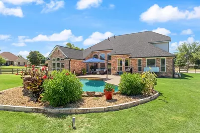 8101 Oak Creek Lane, Denton, TX 76208 - Photo 4