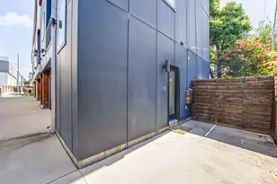 5714 Bryan Pkwy, Dallas, TX 75206 - Photo 2