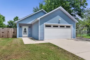 1312 Elm St, Bonham, TX 75418 - Photo 1