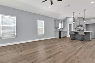 1312 Elm St, Bonham, TX 75418 - Photo 4