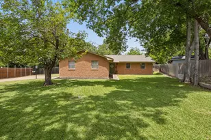 1034 8th St, Grand Prairie, TX 75050 - Photo 1