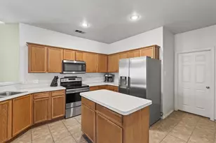502 Hilltop Dr, Anna, TX 75409 - Photo 4