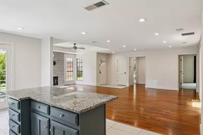 14815 Surveyor Boulevard, Addison, TX 75001 - Photo 12