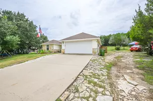 4010 Iron Horse Trail, Granbury, TX 76048 - Photo 40